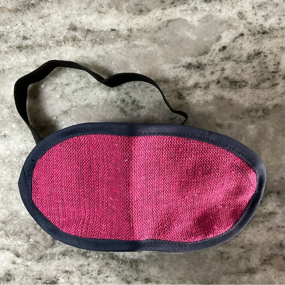 Someone Somewhere Mini Travel Pouch from Delta - Picture 4 of 8